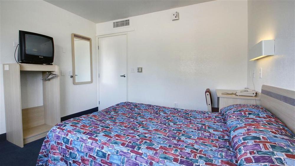 Econo Lodge 미드베일 객실 사진