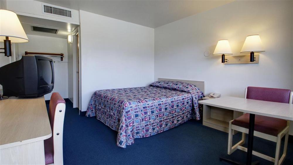 Econo Lodge 미드베일 객실 사진