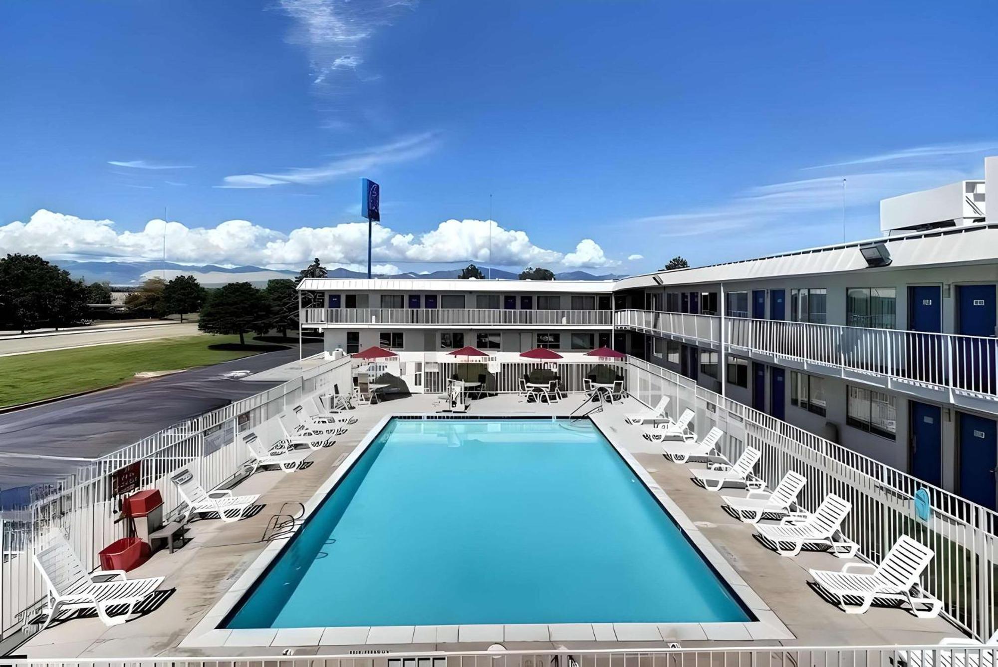 Econo Lodge 미드베일 외부 사진